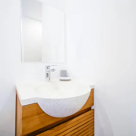 Nets - Saint Lazare Apartman