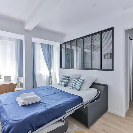 Nets - Saint Lazare Paryż